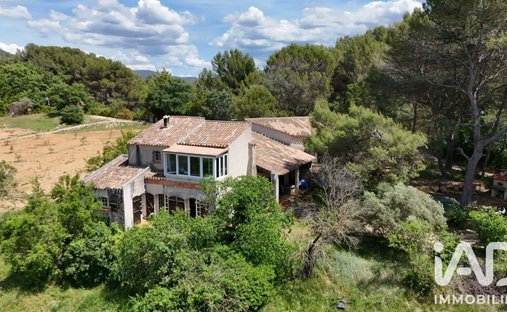 House in Nord Est, Auriol, France 1