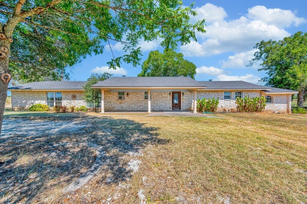 Farm Ranch in China Spring, Texas, United States 1 - 18818566