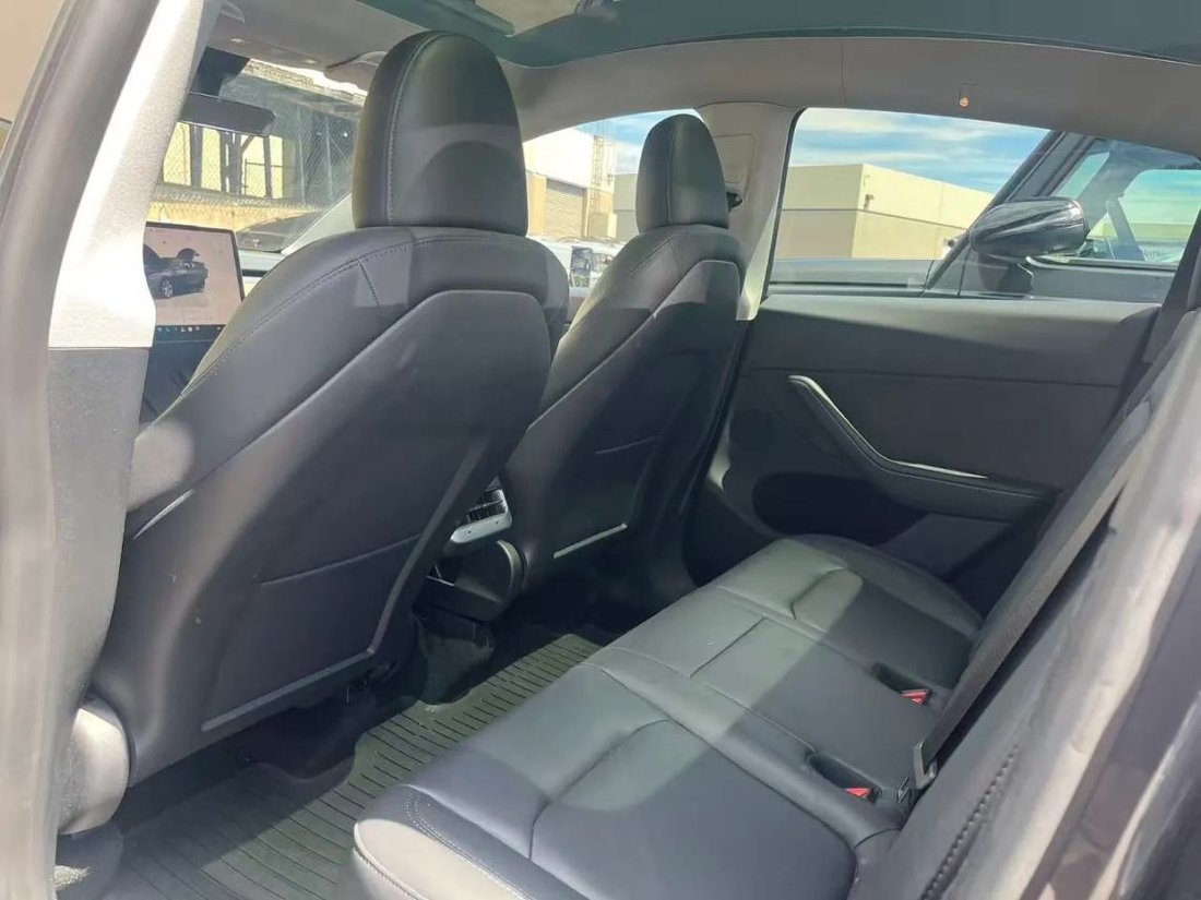 Suv in Costa Mesa, CA, United States 4 - 18801529