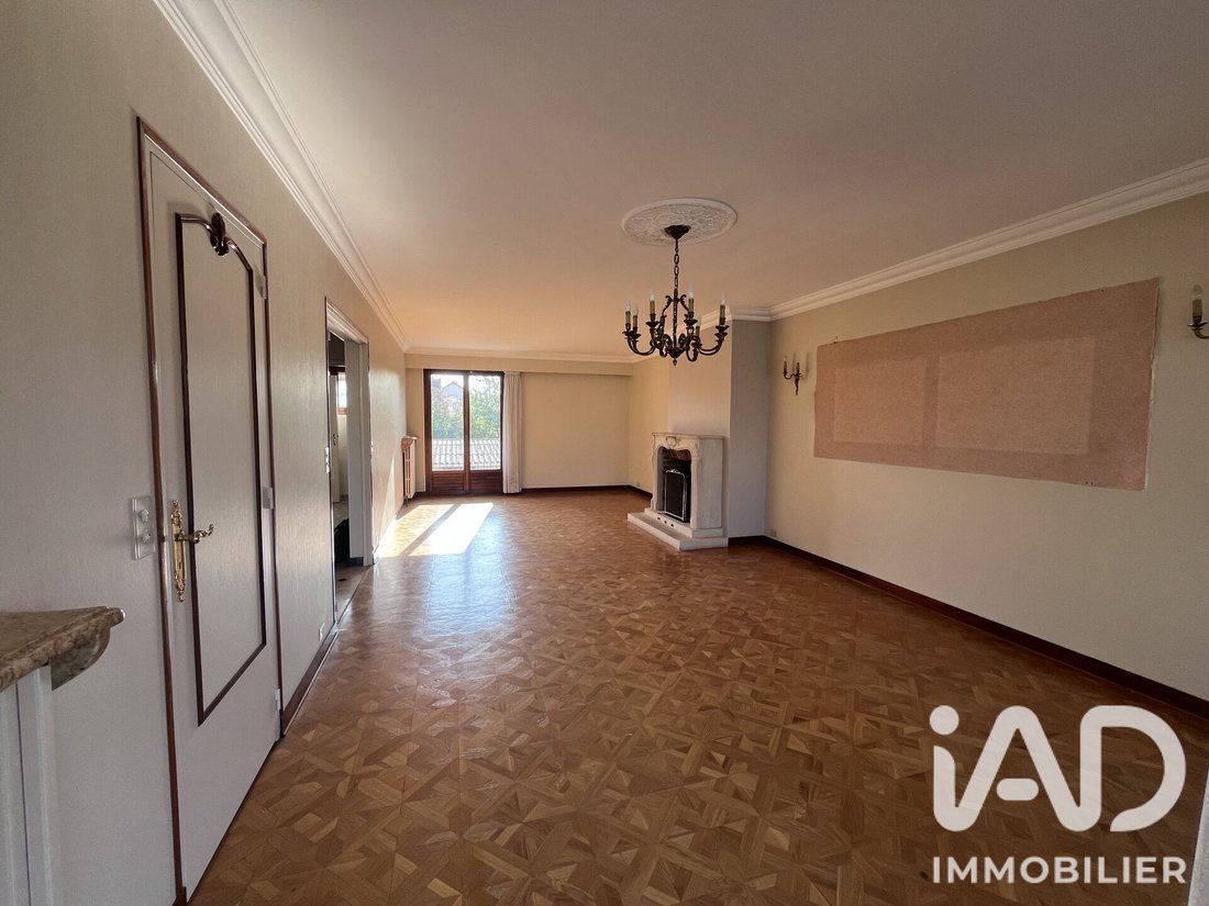 House in Maurice Huron-La Chapelle, Clichy-sous-Bois, France 2 - 18821585