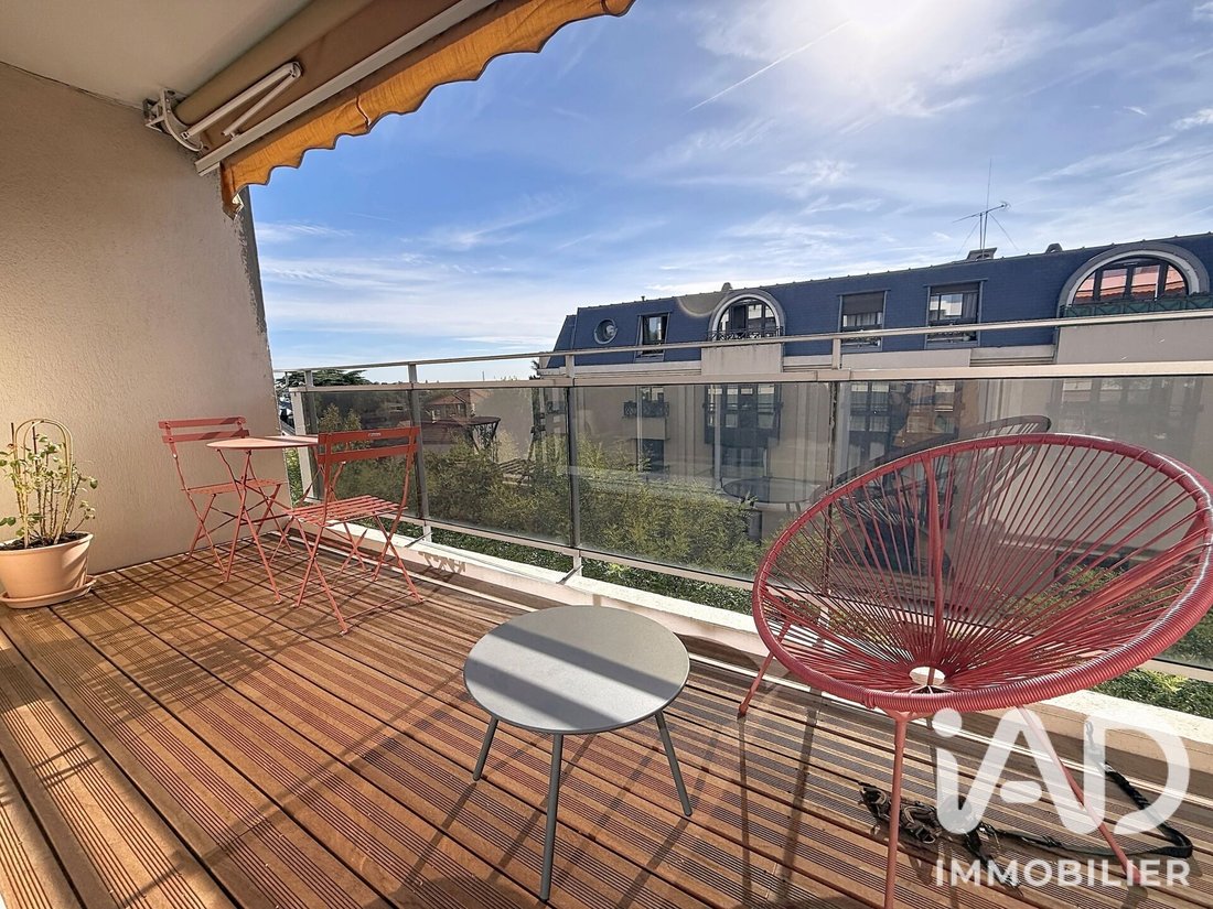 Apartment in Poincare, Garches, France 2 - 18821497