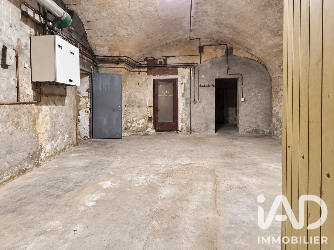 Les Cariatides, Beaucaire, France 4 - 18821526