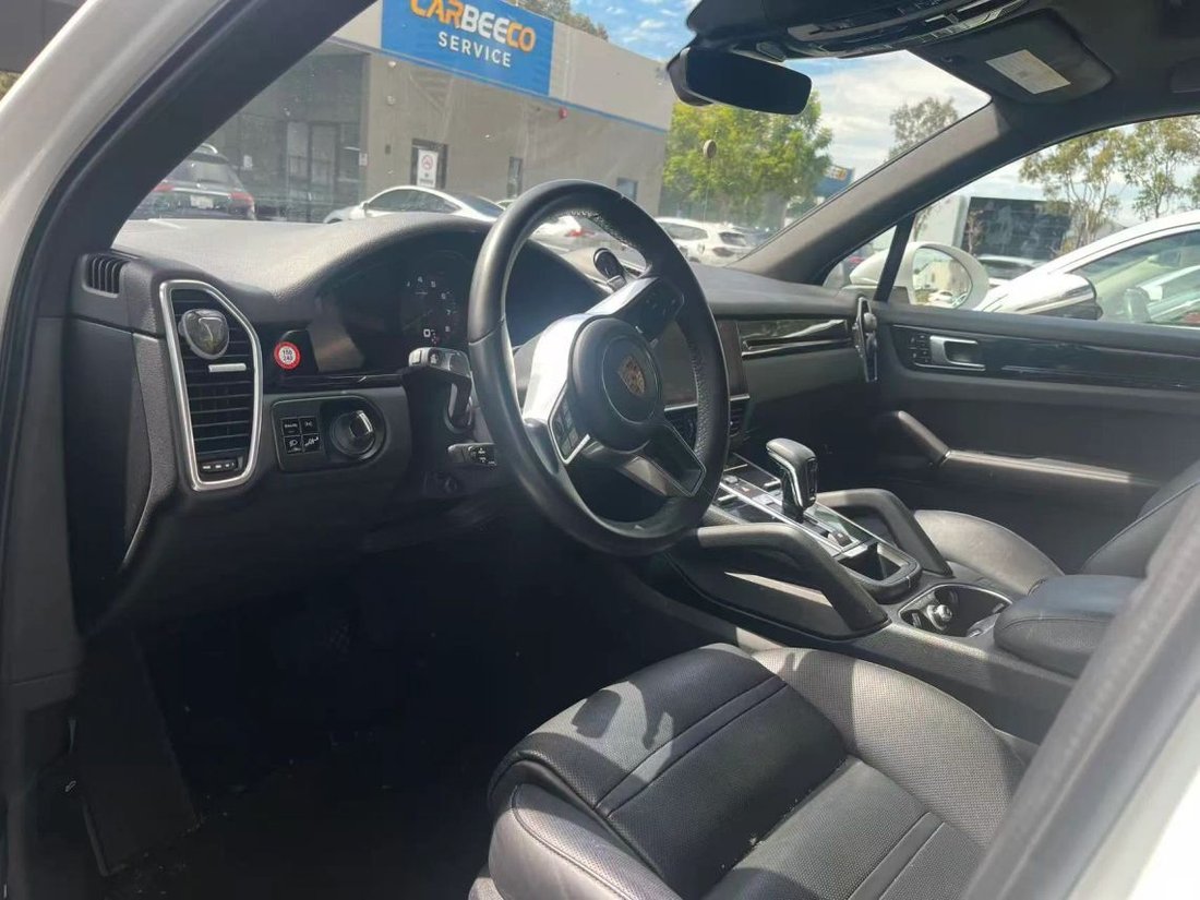 Suv in Costa Mesa, CA, United States 3 - 18818347