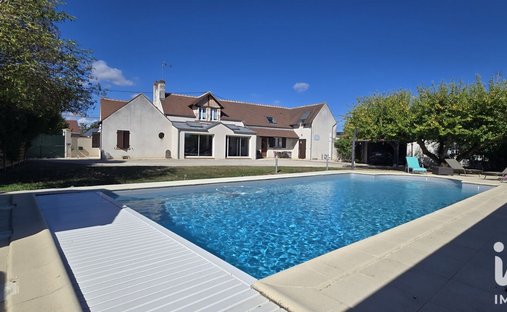 Maison à Saint-Hilaire-Saint-Mesmin, Centre-Val de Loire, France 1
