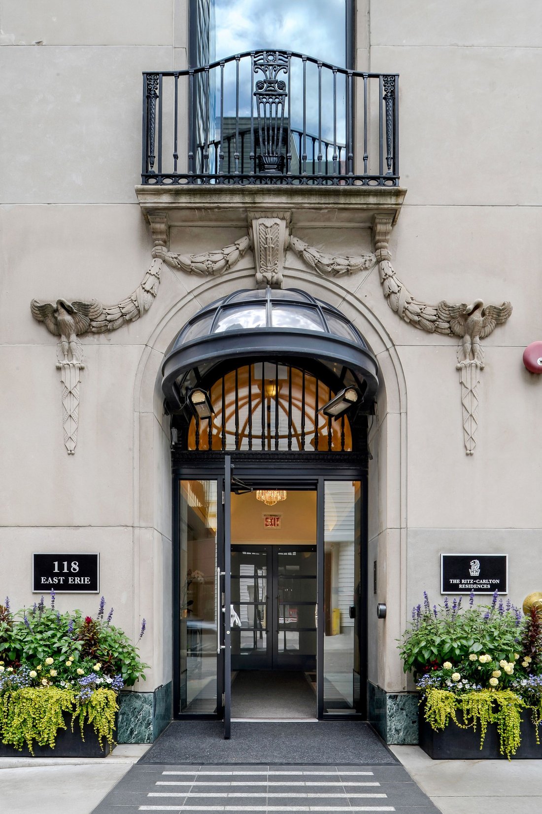 Condo in Chicago, Illinois, United States 1 - 18818036