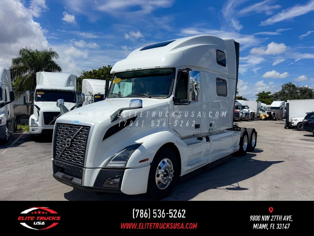 2023 Volvo Commercial VNL VNL 400 Sleeper in Miami, FL, United States 1 - 18818465