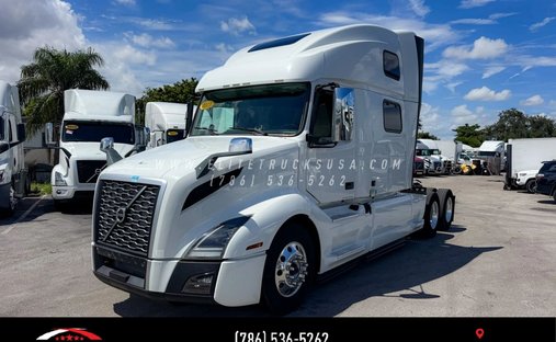2023 Volvo Commercial VNL VNL 400 Sleeper in Miami, FL, United States 1