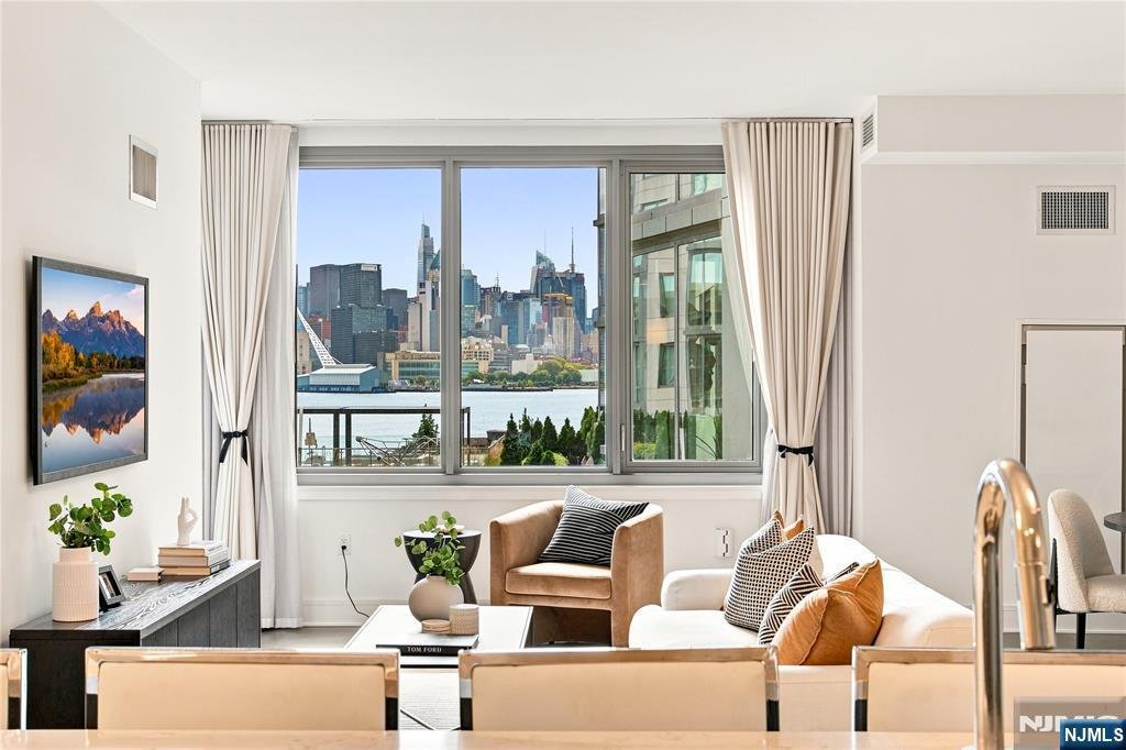 Condominio a Guttenberg, New Jersey, Stati Uniti 1 - 18818679