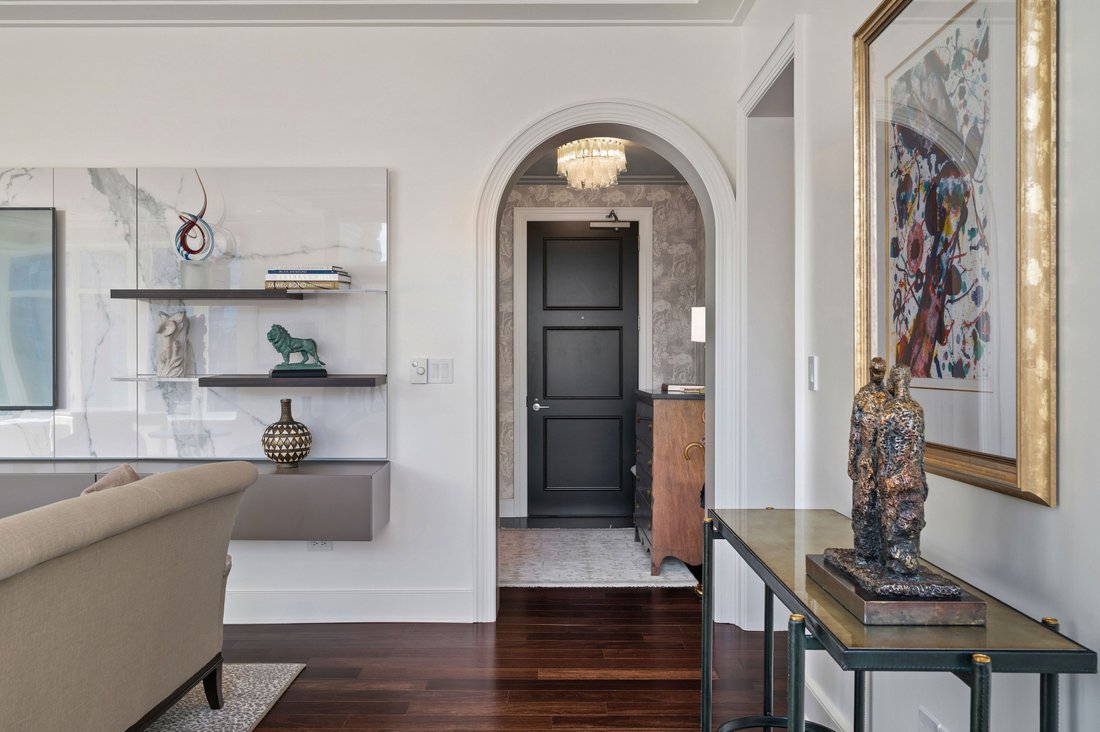 Condo in Chicago, Illinois, United States 2 - 18818036