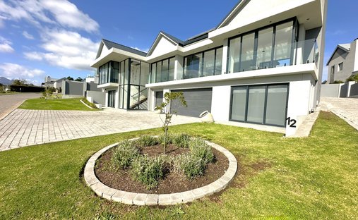 House in Kingswood Golf Estate, Western Cape, South Africa 1