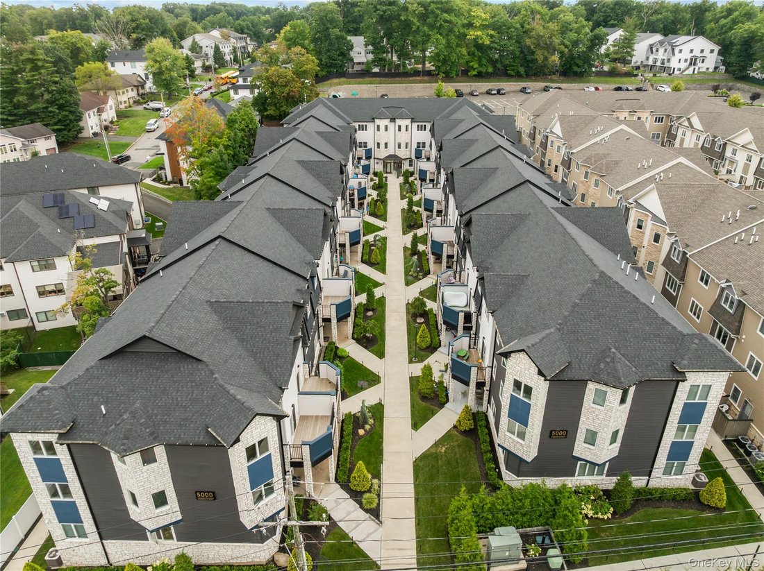 Condominio a Spring Valley, New York, Stati Uniti 3 - 18818704