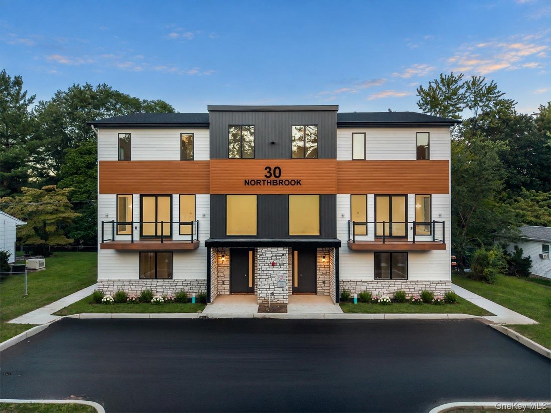 Condominio a Spring Valley, New York, Stati Uniti 1 - 18818675