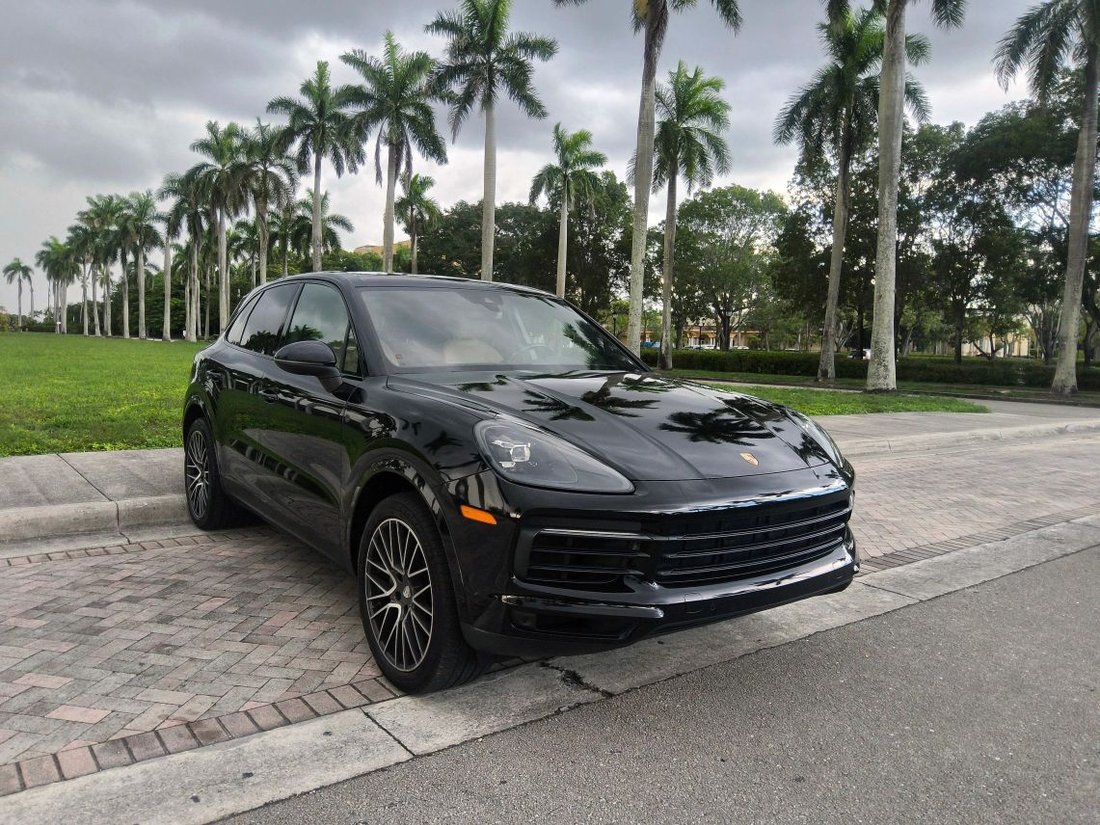 Suv in Pompano Beach, FL, United States 1 - 18818349