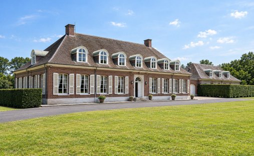 Villa in Mons, Wallonische Region, Belgien 1