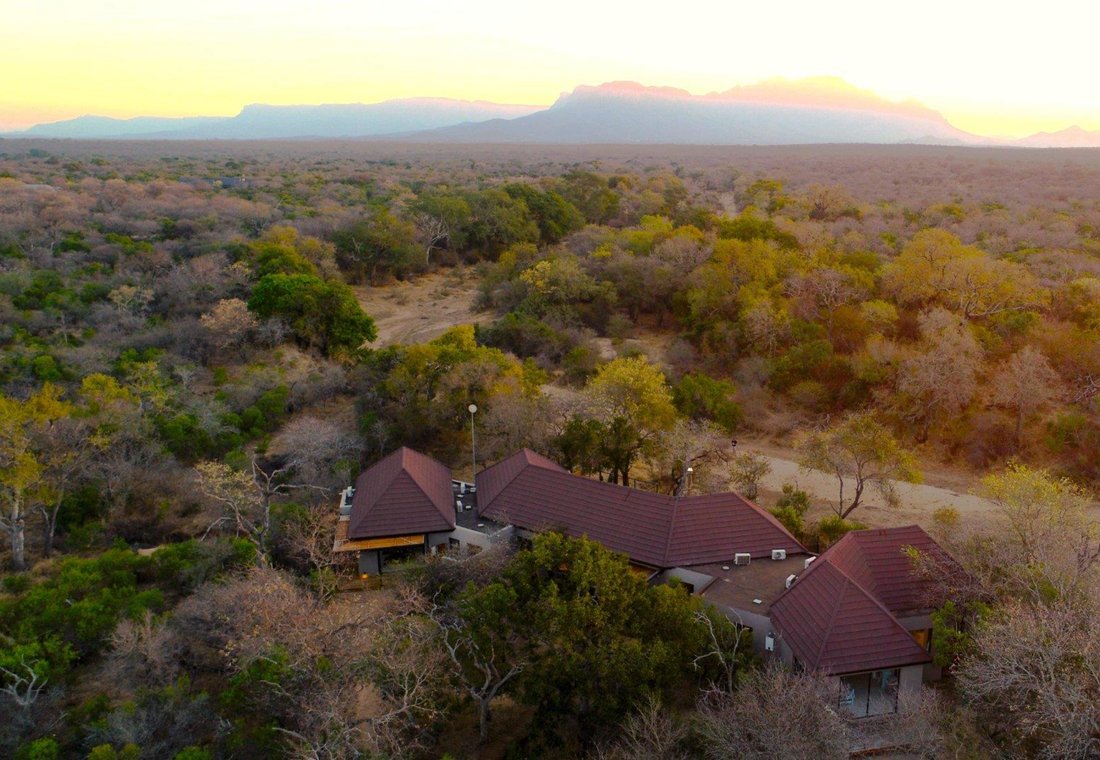 Villa in Hoedspruit, Limpopo, South Africa 1 - 18819504