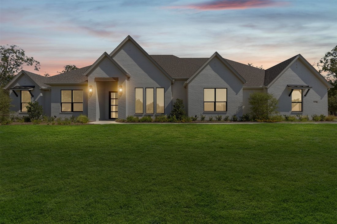 House in Granbury, Texas, United States 2 - 18085936