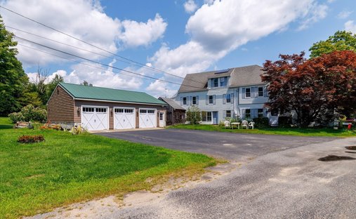 House in Oxford, Massachusetts, United States 1