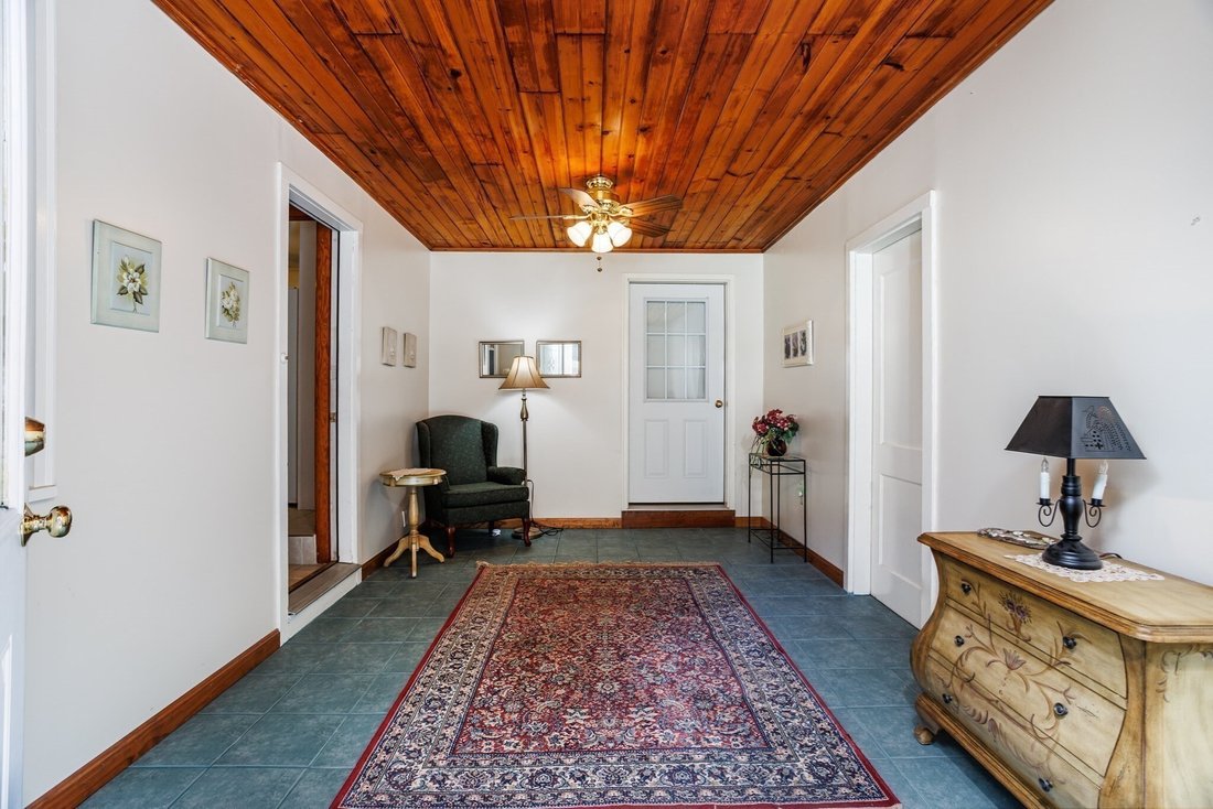 House in Leominster, Massachusetts, United States 2 - 18395725