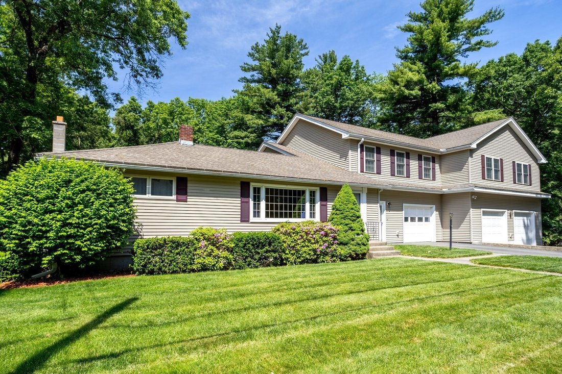 House in Leominster, Massachusetts, United States 1 - 18395725