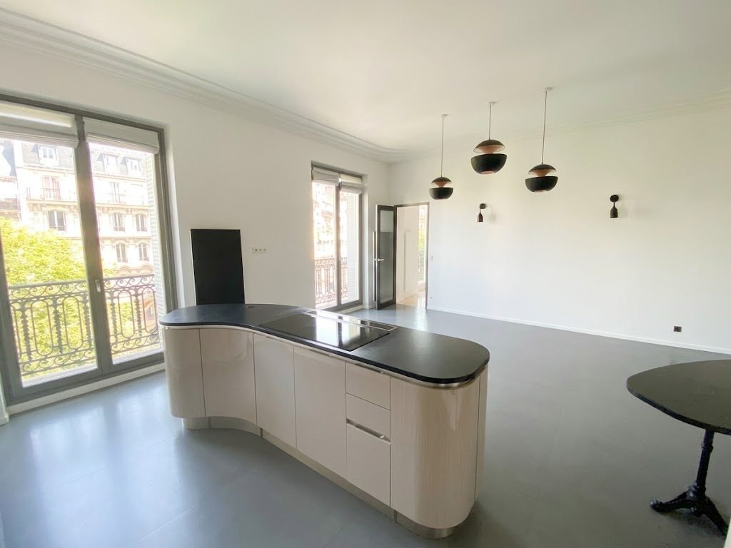 Apartment in Ternes-Maillot, Paris 17e Arrondissement, Paris 4 - 18319227