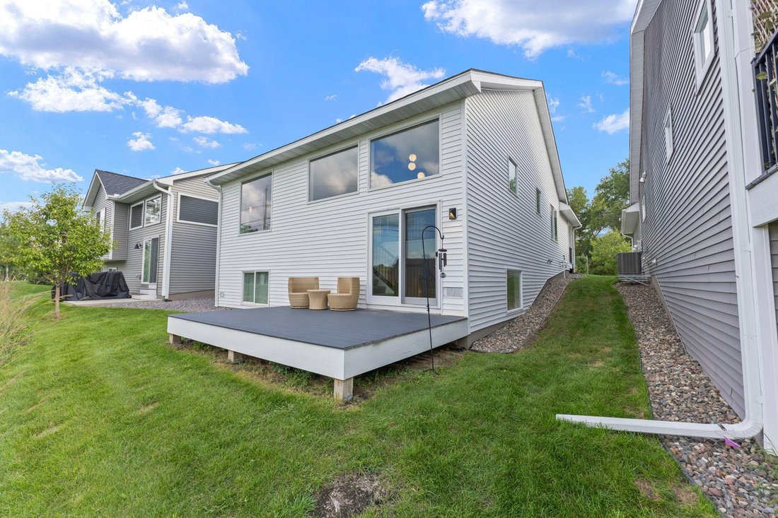 House in Roseville, Minnesota, United States 3 - 18819838