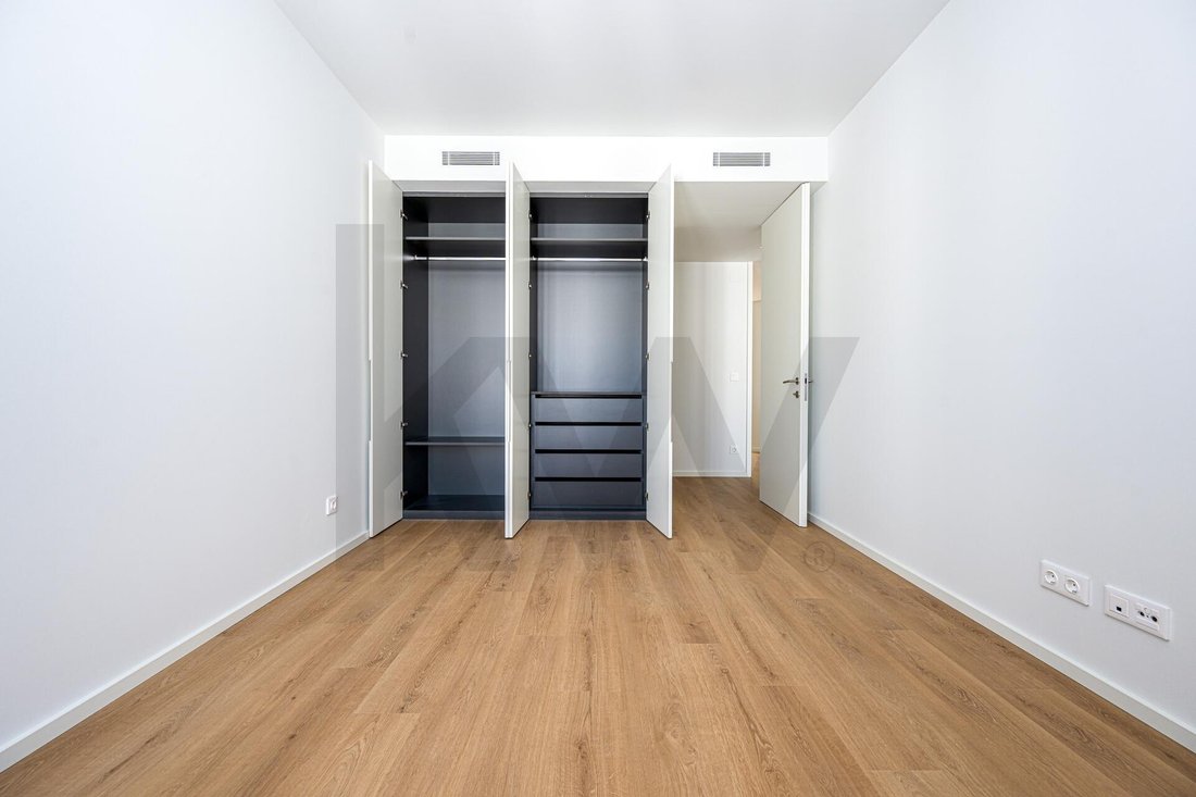 Apartment in Povoa de Santa Iria e Forte da Casa, Lisbon, Portugal 5 - 18306129