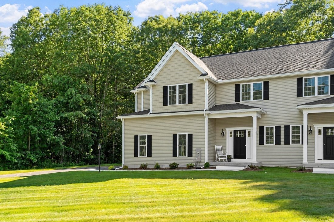 Condominio a Sterling, Massachusetts, Stati Uniti 1 - 18818881