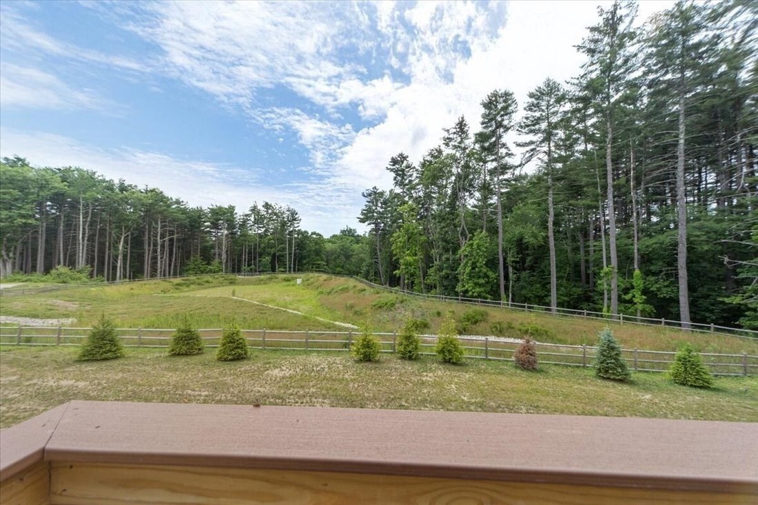 Condo in Grafton, Massachusetts, United States 2 - 18395733