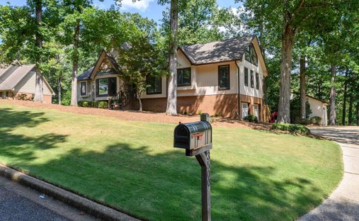 House in Mountain Brook, Alabama, United States 1