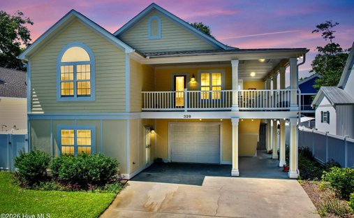 House in Oak Island, North Carolina, United States 1