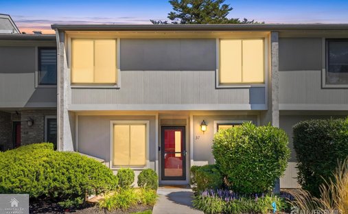 Townhouse in Metuchen, New Jersey, United States 1