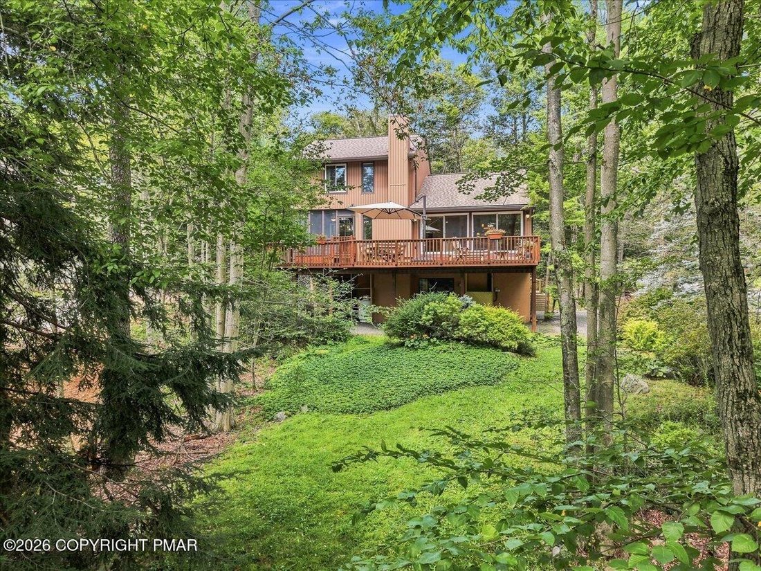 House in Pocono Pines, Pennsylvania, United States 1 - 18819712