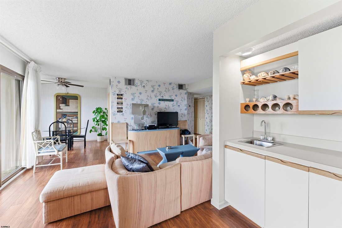 Condo in Wildwood, New Jersey, United States 5 - 18819003