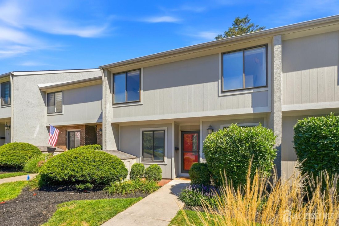 Townhouse in Metuchen, New Jersey, United States 3 - 18819057