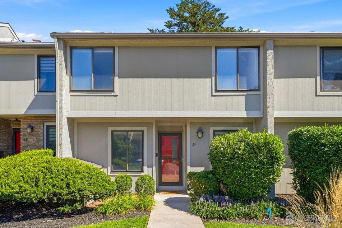 Townhouse in Metuchen, New Jersey, United States 2 - 18819057