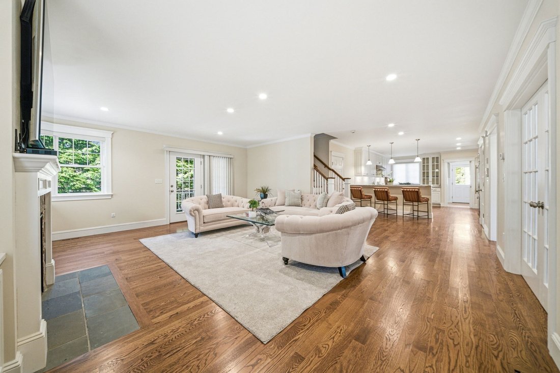 House in Wellesley, Massachusetts, United States 4 - 17859589