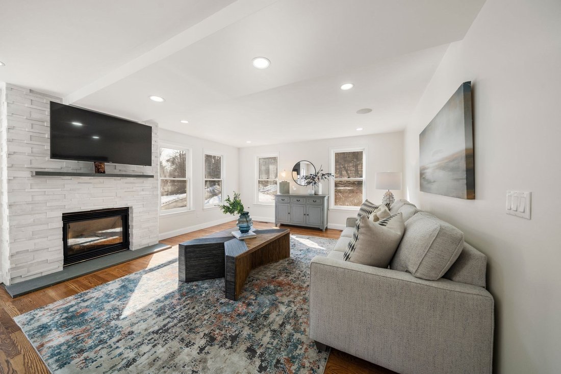 House in Bolton, Massachusetts, United States 2 - 18274722
