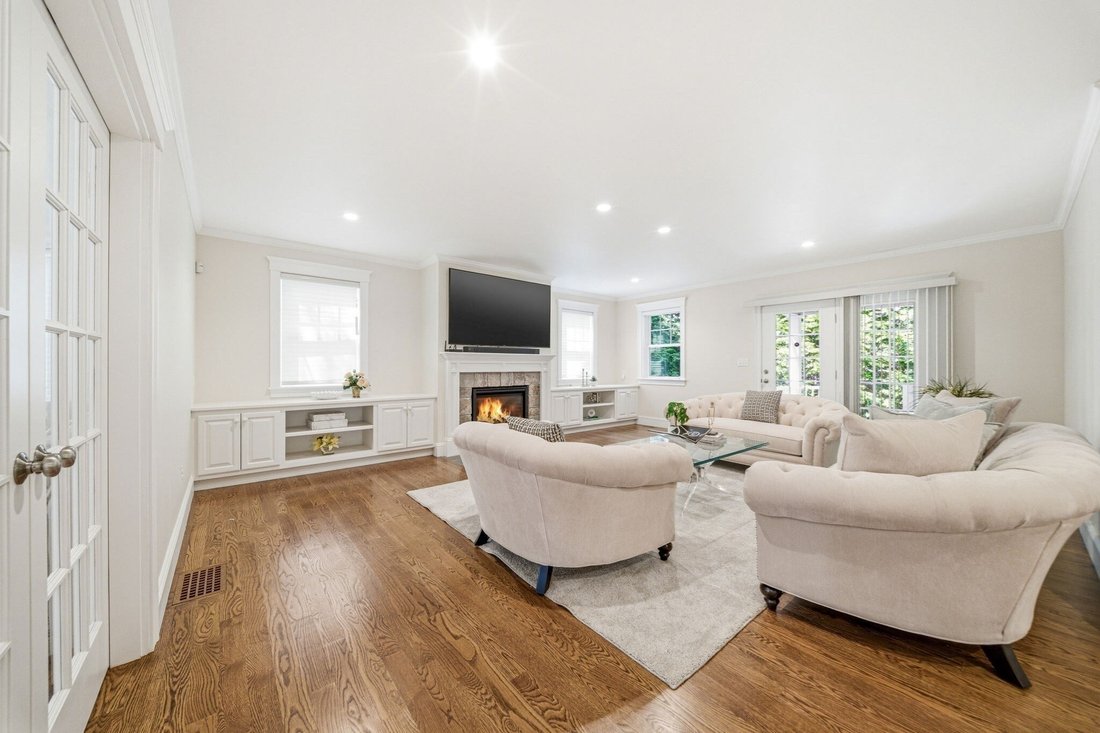 House in Wellesley, Massachusetts, United States 3 - 17859589