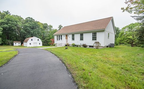 House in Chester, New Hampshire, United States 1