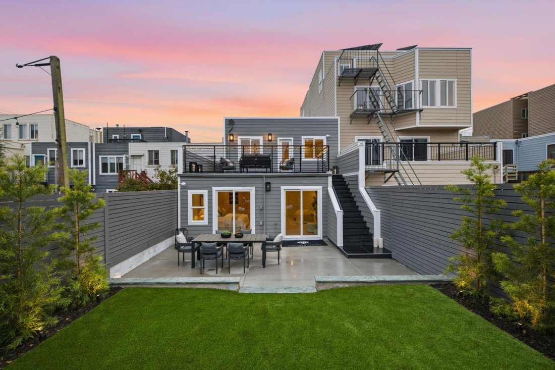 House in San Francisco, California, United States 2 - 18819605