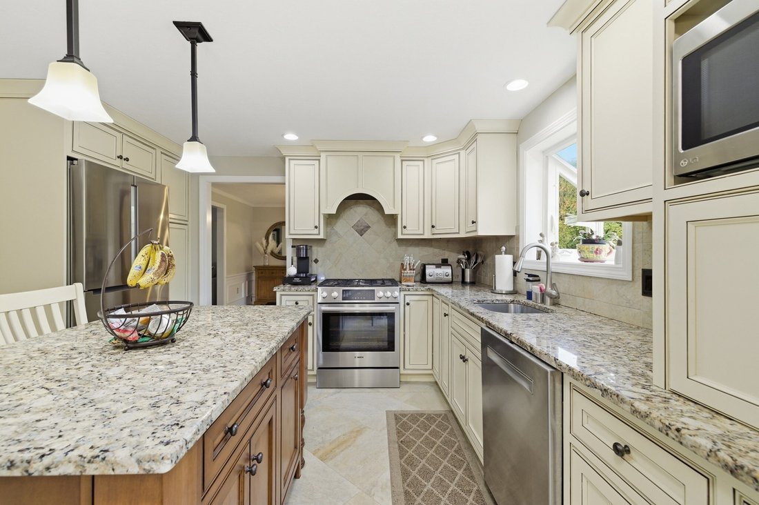 House in Taunton, Massachusetts, United States 2 - 18034859