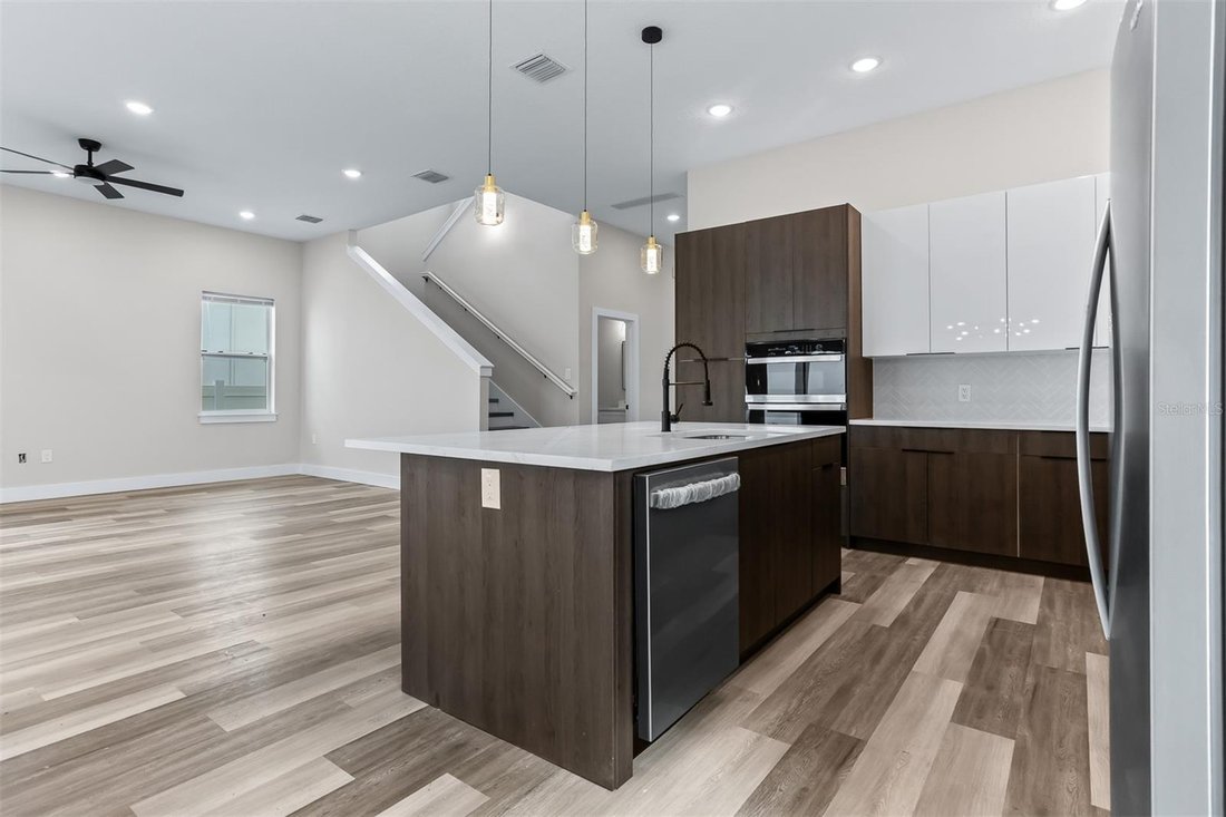House in St. Petersburg, Florida, United States 3 - 18086023