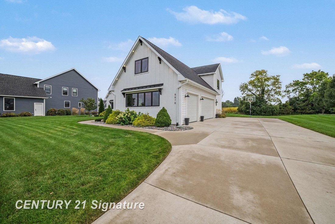 House in Freeland, Michigan, United States 3 - 18819961