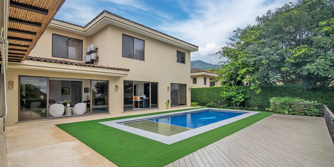 Maison à District d'Escazú, San José, Costa Rica 4 - 18820065