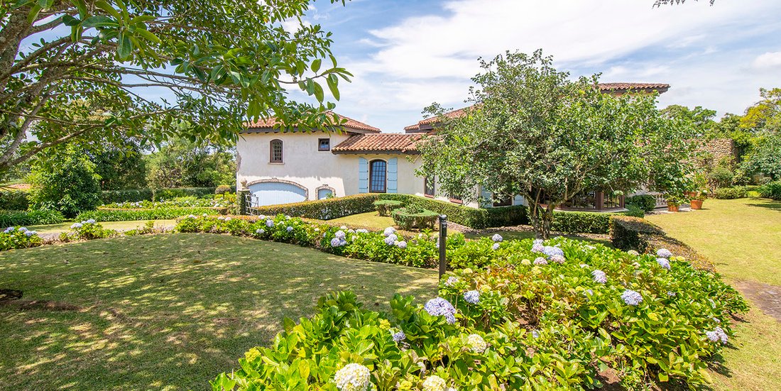 Casa a Heredia, San Isidro, Costa Rica 1 - 18820087