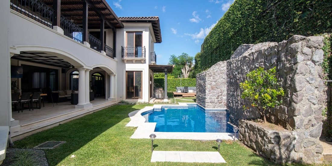 Casa en Santa Ana, San José, Costa Rica 1 - 18820051