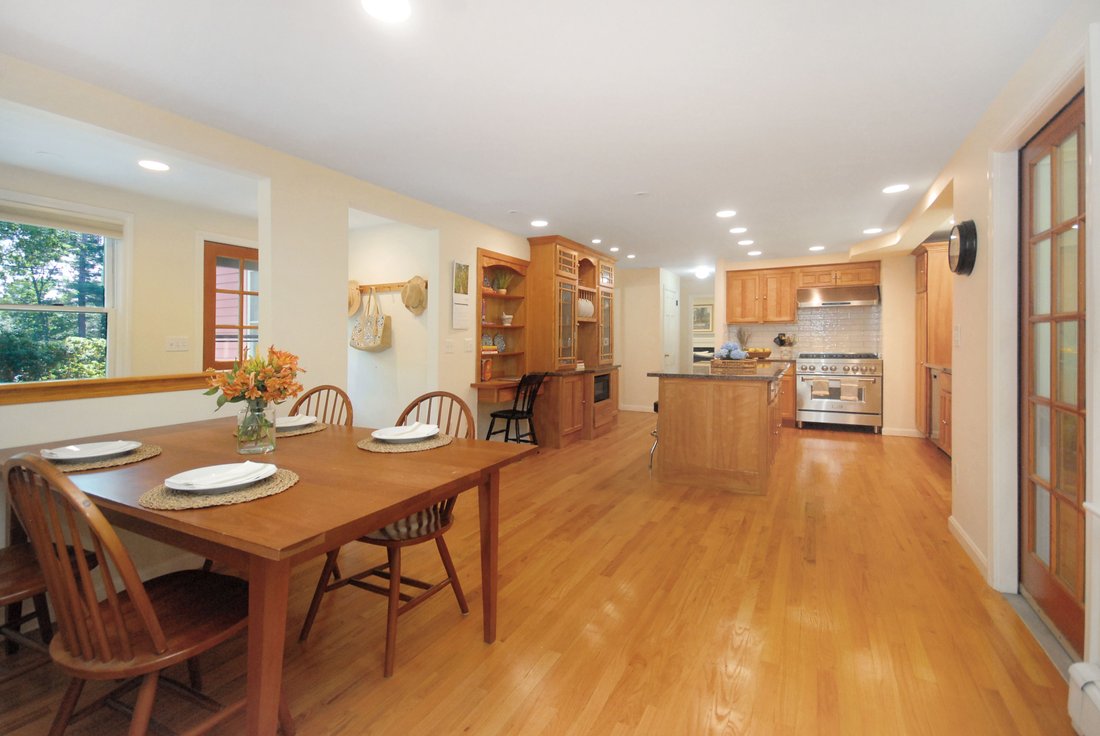 House in Concord, Massachusetts, United States 4 - 18820131