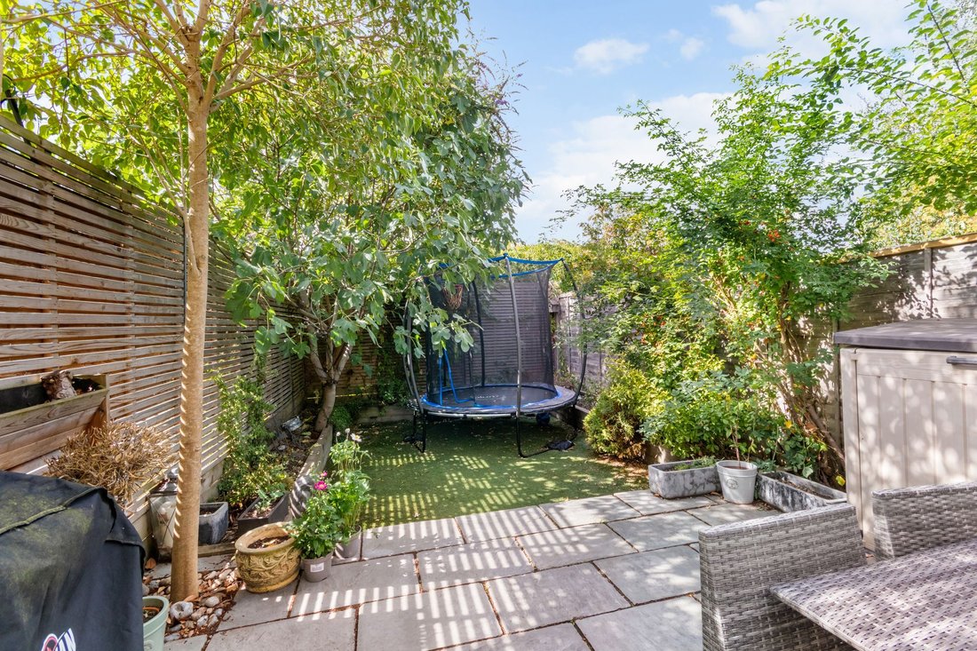 Haus in Turnham Green, London Borough of Hounslow, England 4 - 18820705