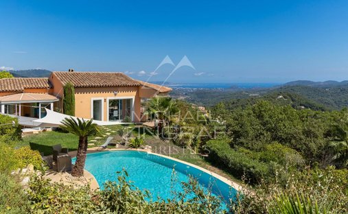 Villa in Les Adrets-de-l'Estérel, Provence-Alpes-Côte d'Azur, France 1