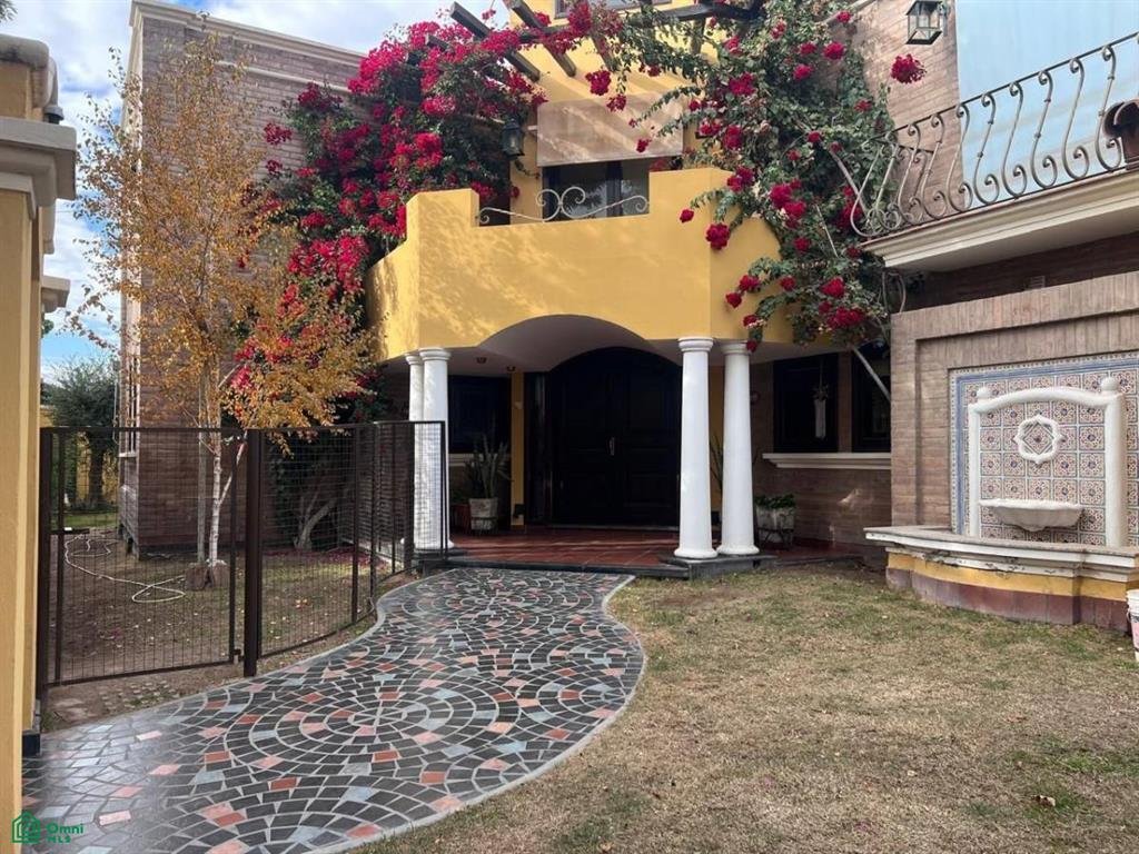 Maison en San Martín, Mendoza, Argentine 1 - 17728744
